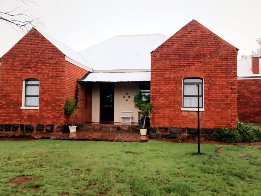 3 Bedroom Property for Sale in Bloemfontein Rural Free State